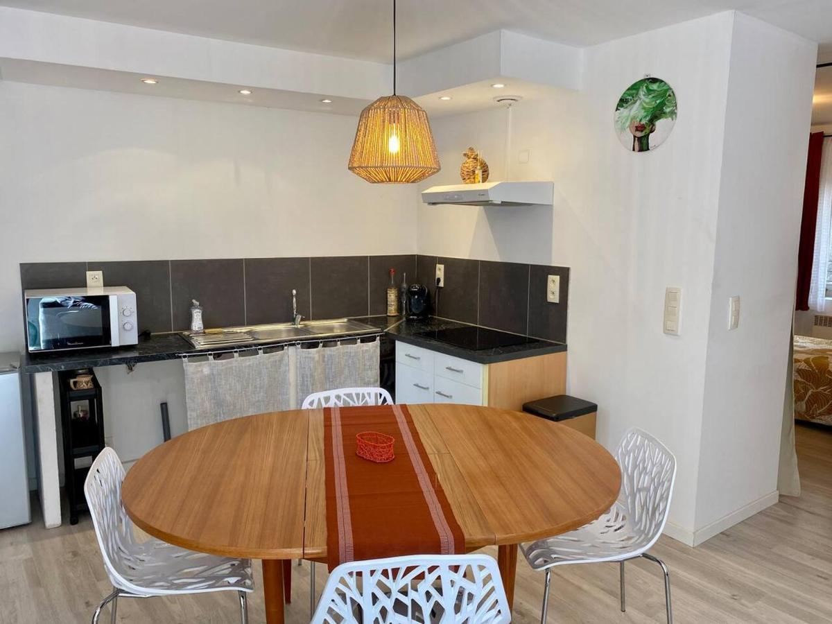Accueillant Petit T2 Coeur De Centre Ville Lezignan-Corbieres Luaran gambar